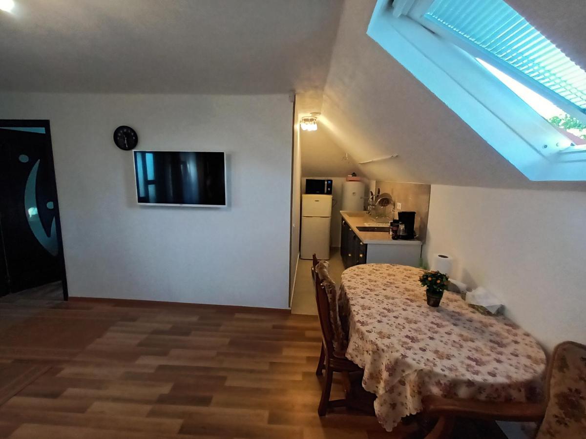 Cazare Adela Horezu Exterior photo